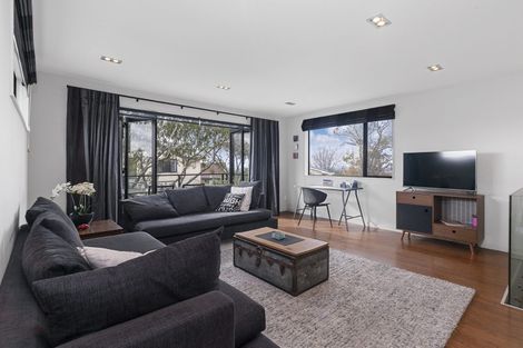 Photo of property in 87 Knights Road, Rothesay Bay, Auckland, 0630