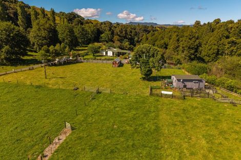 Photo of property in Ruatiti Cottage, 1693 Ruatiti Road, Ruatiti, Raetihi, 4696