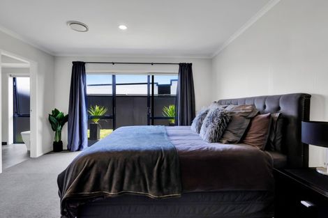 Photo of property in 65 Links Drive, Waiwhakaiho, New Plymouth, 4312