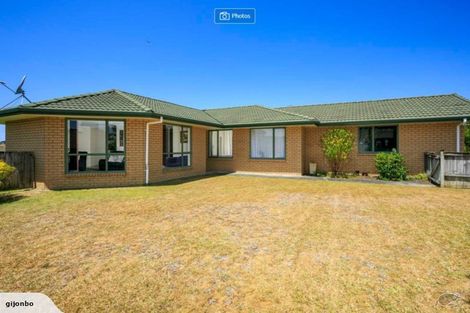 Photo of property in 57 Bluebird Crescent, Unsworth Heights, Auckland, 0632