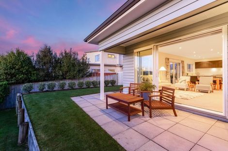 Photo of property in 135 Endeavour Drive, Whitby, Porirua, 5024