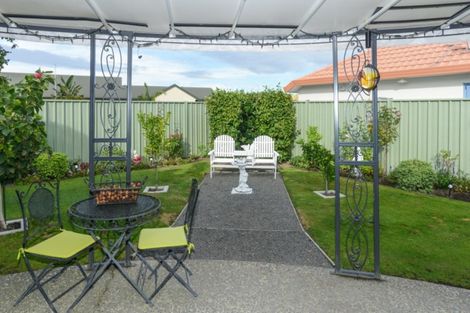 Photo of property in 2 Queens Walk, Taradale, Napier, 4112