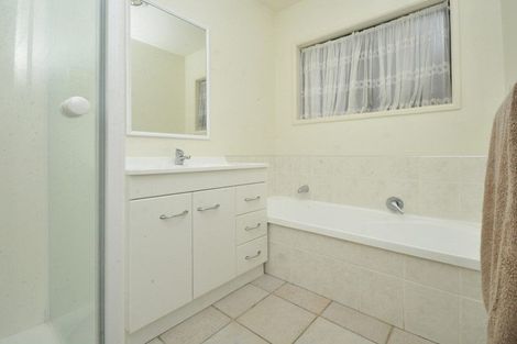 Photo of property in 11a Carnoustie Drive, Wattle Downs, Auckland, 2103