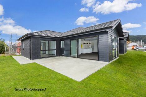 Photo of property in 22 Filmer Crescent, Wallaceville, Upper Hutt, 5018