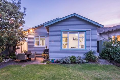 Photo of property in 23 Resolution Street, Lyall Bay, Wellington, 6022