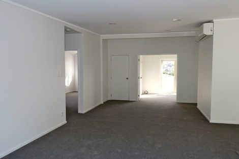 Photo of property in 23a Scarboro Terrace, Murrays Bay, Auckland, 0630