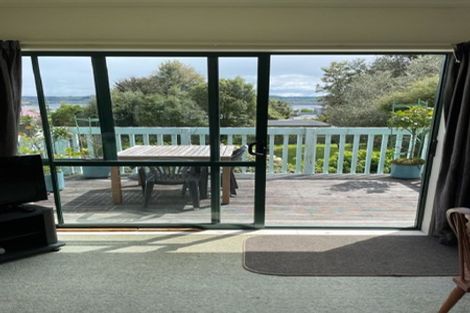 Photo of property in 2/16 Ingle Avenue, Waipahihi, Taupo, 3330
