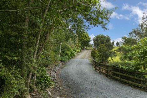 Photo of property in 1439 Old North Road, Helensville, 0875