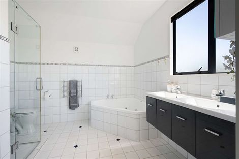 Photo of property in 14 Baldoyle Way, Casebrook, Christchurch, 8051