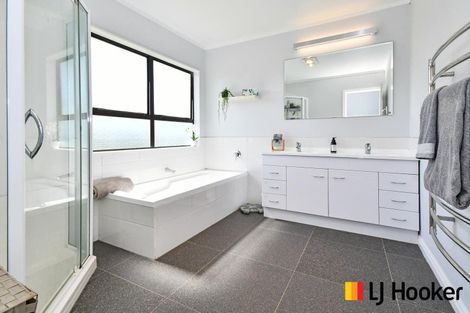 Photo of property in 384 Glenbrook Station Road, Glenbrook, Waiuku, 2681