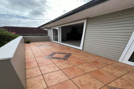 Photo of property in 1/56 Manuka Road, Glenfield, Auckland, 0629