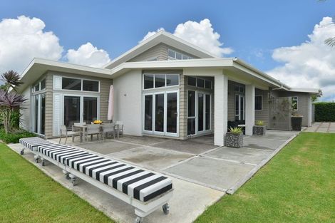 Photo of property in 27 Key West Drive, One Tree Point, 0118