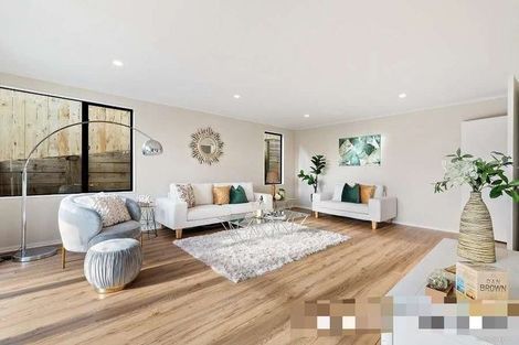 Photo of property in 3/15 Eske Place, Highland Park, Auckland, 2010