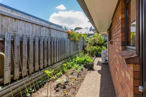 Photo of property in 2 Carver Close, Kerikeri, 0230