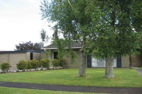 Photo of property in 7 Glengowan Place, Conifer Grove, Takanini, 2112