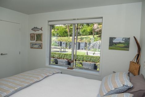 Photo of property in 16 Bay View Road, Moncks Bay, Christchurch, 8081