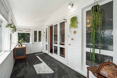 Photo of property in 102 Paremata Road, Paremata, Porirua, 5024