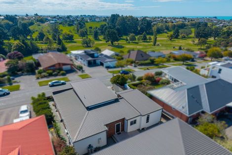 Photo of property in 174 Douglas Street, Highfield, Timaru, 7910