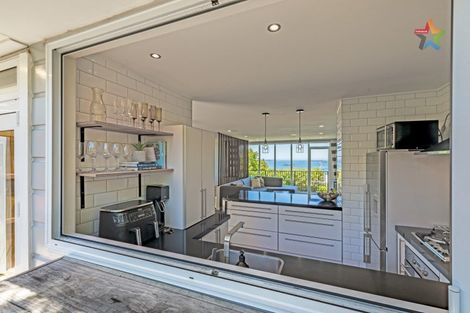 Photo of property in 267b Dowse Drive, Maungaraki, Lower Hutt, 5010