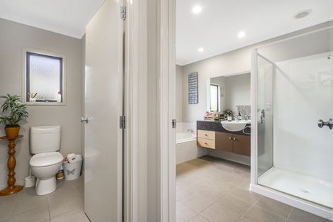 Photo of property in 90 Saint James Drive, Huntington, Hamilton, 3210