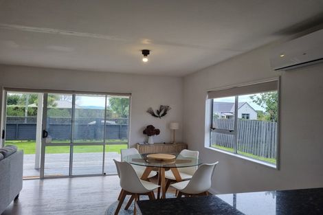 Photo of property in 81 Jellicoe Street, Martinborough, 5711