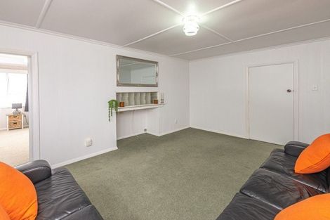 Photo of property in 9 Swiss Avenue, Gonville, Whanganui, 4501