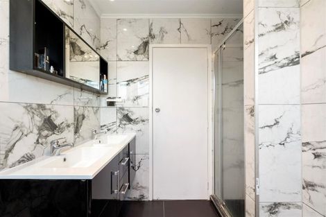 Photo of property in 6 Stella Place, Manurewa, Auckland, 2102