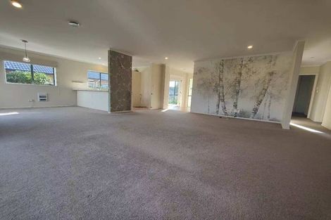 Photo of property in 203 Kilkenny Drive, East Tamaki Heights, Auckland, 2016
