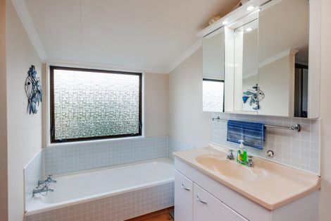 Photo of property in 17 Park View Avenue, Feilding, 4702