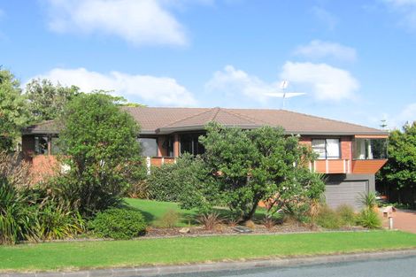 Photo of property in 58 Bay Vista Drive, Red Beach, 0932