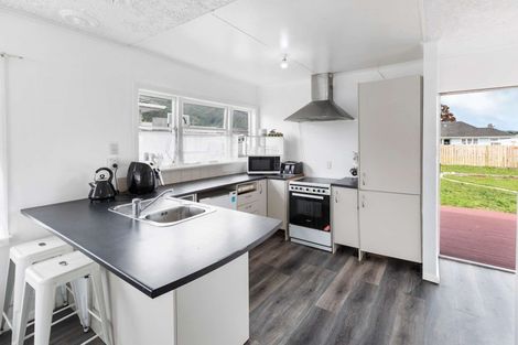 Photo of property in 11 Russell Road, Wainuiomata, Lower Hutt, 5014