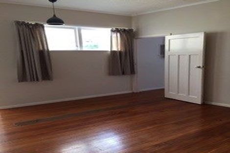 Photo of property in 27 Horotutu Road, Greenlane, Auckland, 1061