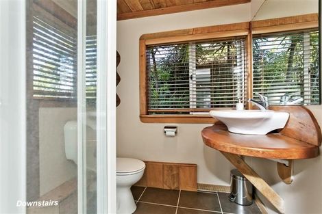 Photo of property in 28 Lavery Place, Sunnynook, Auckland, 0632