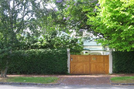 Photo of property in 16 Domett Avenue, Epsom, Auckland, 1023