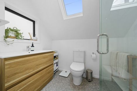 Photo of property in 20 Kellsmere Crescent, Island Bay, Wellington, 6023