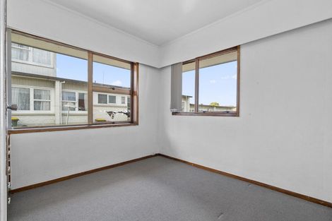 Photo of property in 1/215 Shirley Road, Papatoetoe, Auckland, 2025