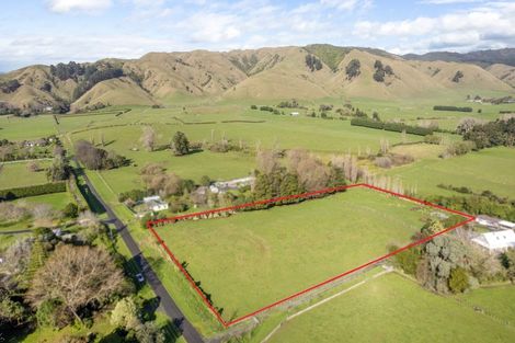 Photo of property in 156 Gear Road, Te Horo, Otaki, 5582