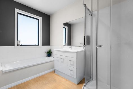 Photo of property in 42 Fairfax Crescent, Pyes Pa, Tauranga, 3112