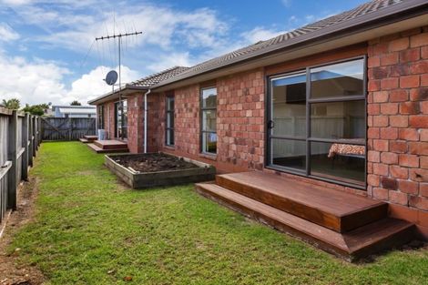 Photo of property in 1 Resolution Place, One Tree Point, 0118