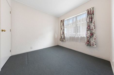 Photo of property in 2/31 Solveig Place, Randwick Park, Auckland, 2105