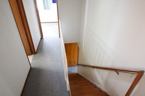 Photo of property in 40 West Lynn Road, Titirangi, Auckland, 0604