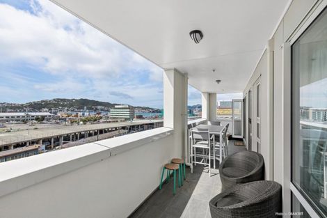Photo of property in Stadium Garden Flats, 415/107 Thorndon Quay, Pipitea, Wellington, 6011