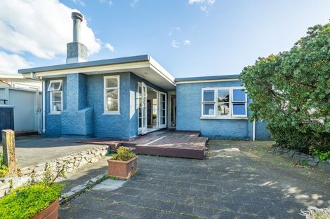 Photo of property in 126 Mana Esplanade, Paremata, Porirua, 5026