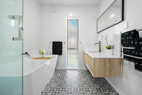 Photo of property in 1 Mahoe Street, Melville, Hamilton, 3206