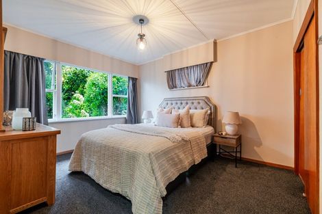 Photo of property in 86 Wikiriwhi Crescent, Awapuni, Palmerston North, 4412