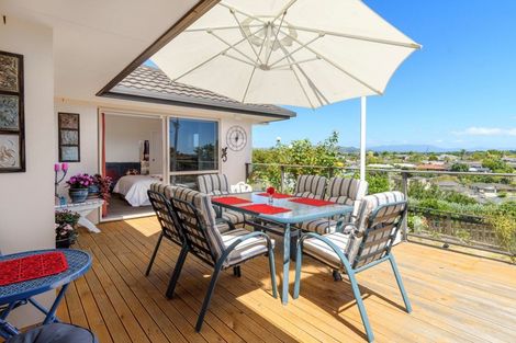 Photo of property in 17 La Sendero Way, Bethlehem, Tauranga, 3110