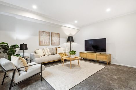 Photo of property in 5 Island Bay Road, Beach Haven, Auckland, 0626