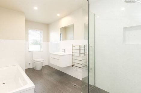 Photo of property in 2/31 Lyndon Street, Riccarton, Christchurch, 8041