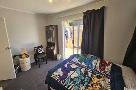 Photo of property in 77 Mould Street, Waitara, 4320