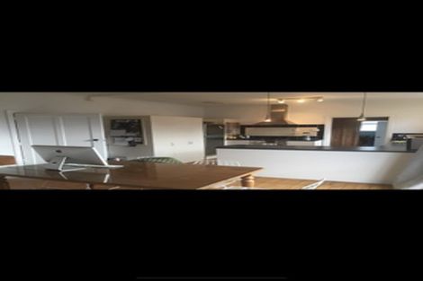 Photo of property in 121 Selwyn Street, Somerfield, Christchurch, 8024